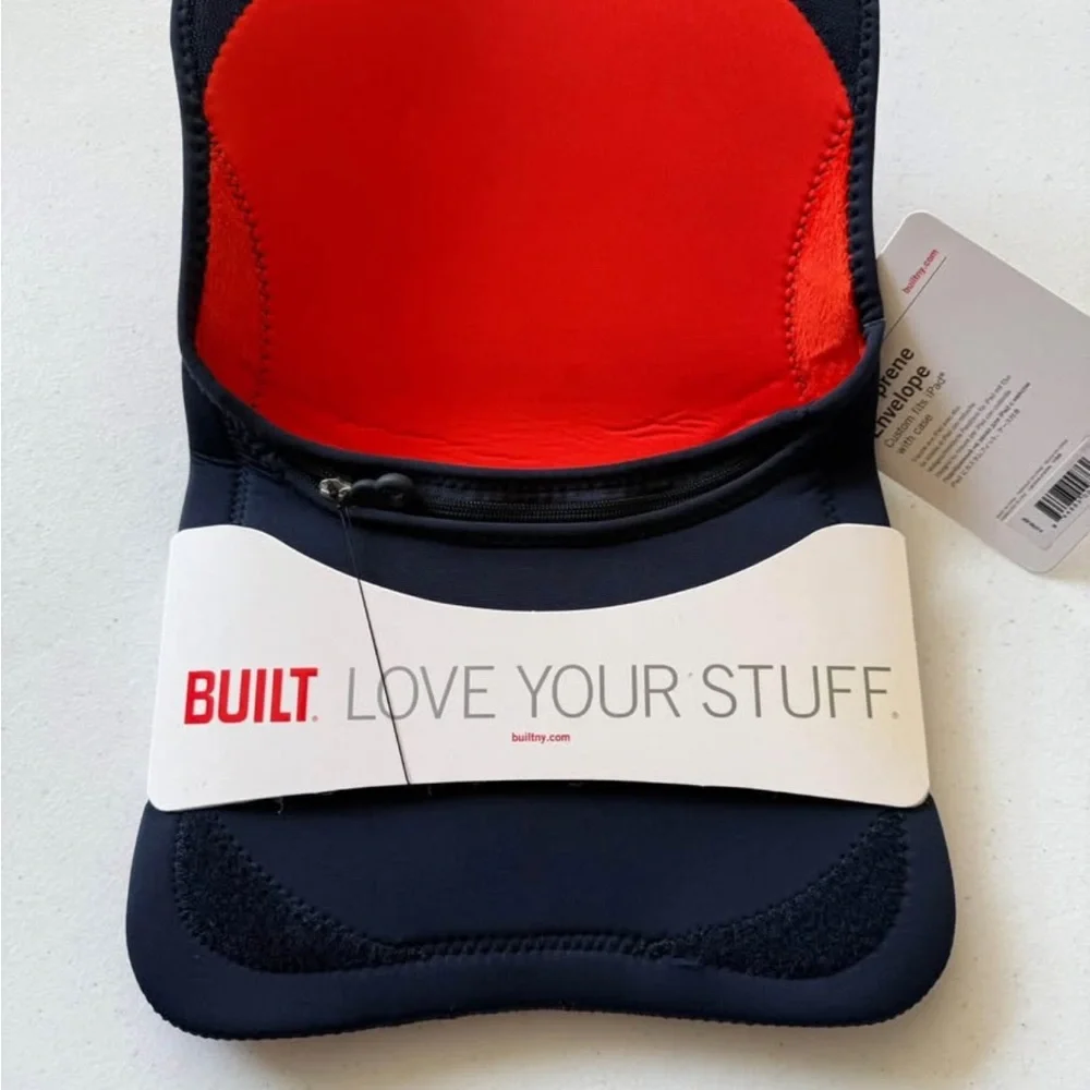 BUILT Neoprene Envelope for iPad/Tablets- Red and Pink